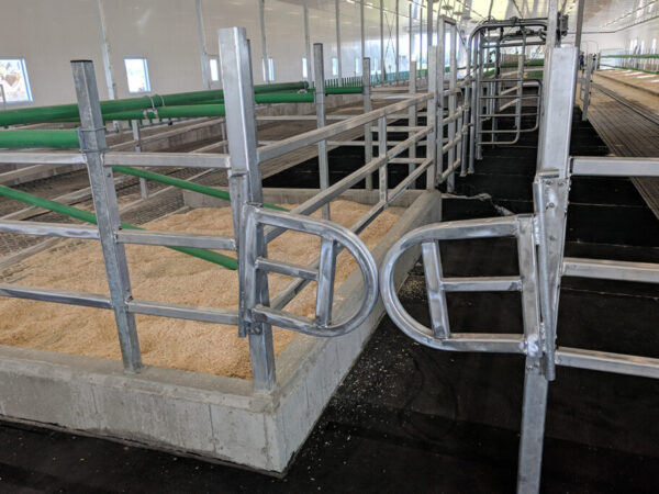 Barrières à enclos, portes aluminium FT Ferme Léothe